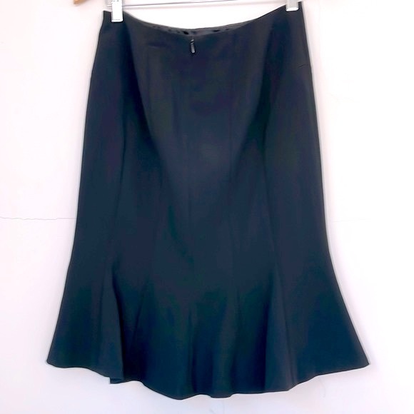 Ann Taylor Black Flare Skirt, Fully Lined, Size 4P - Picture 4 of 11